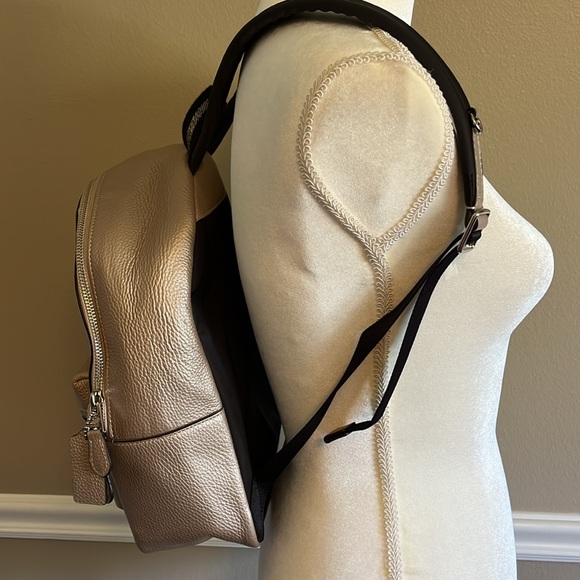 Coach backpack - Picture 2 of 7